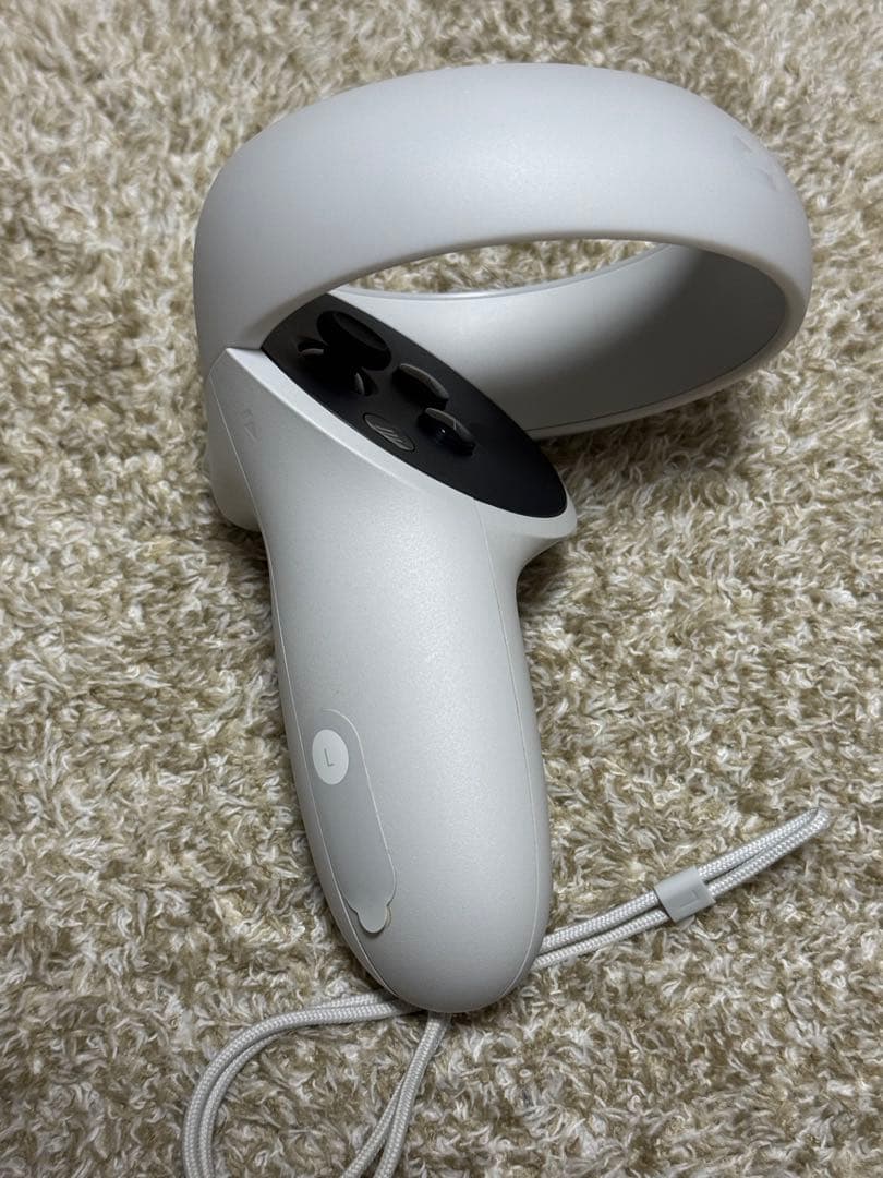 美品  Quest 2 VRヘッドセット　64GB