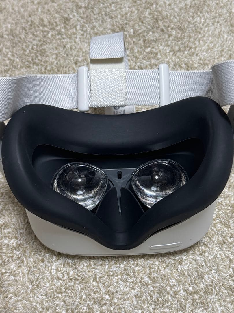美品  Quest 2 VRヘッドセット　64GB