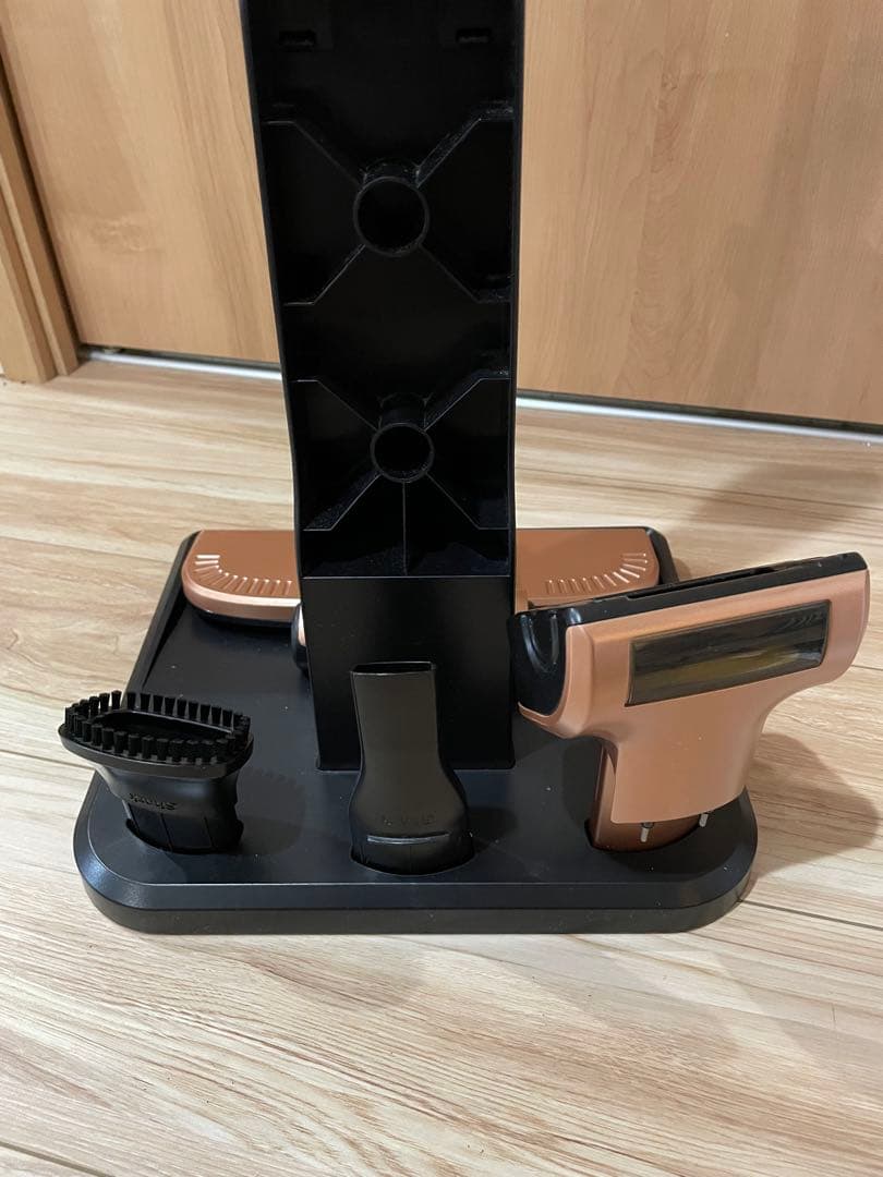 Shark スティッククリーナー ゴールド