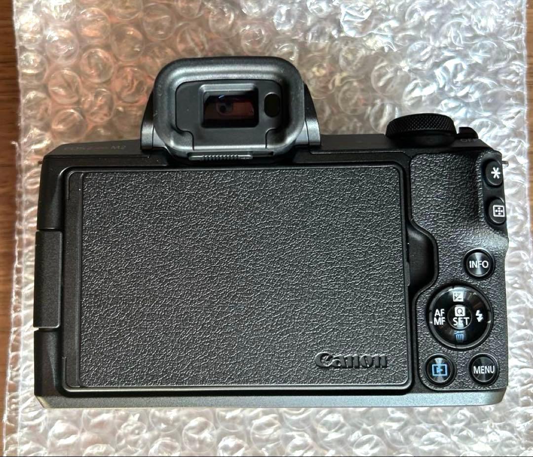 【おまけ付き】キャノン　EOS kiss M2
