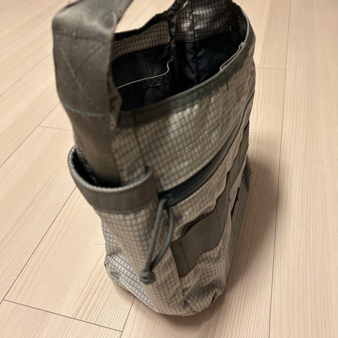 BRIEFING ショルダーバッグ　ナイロン　グレー