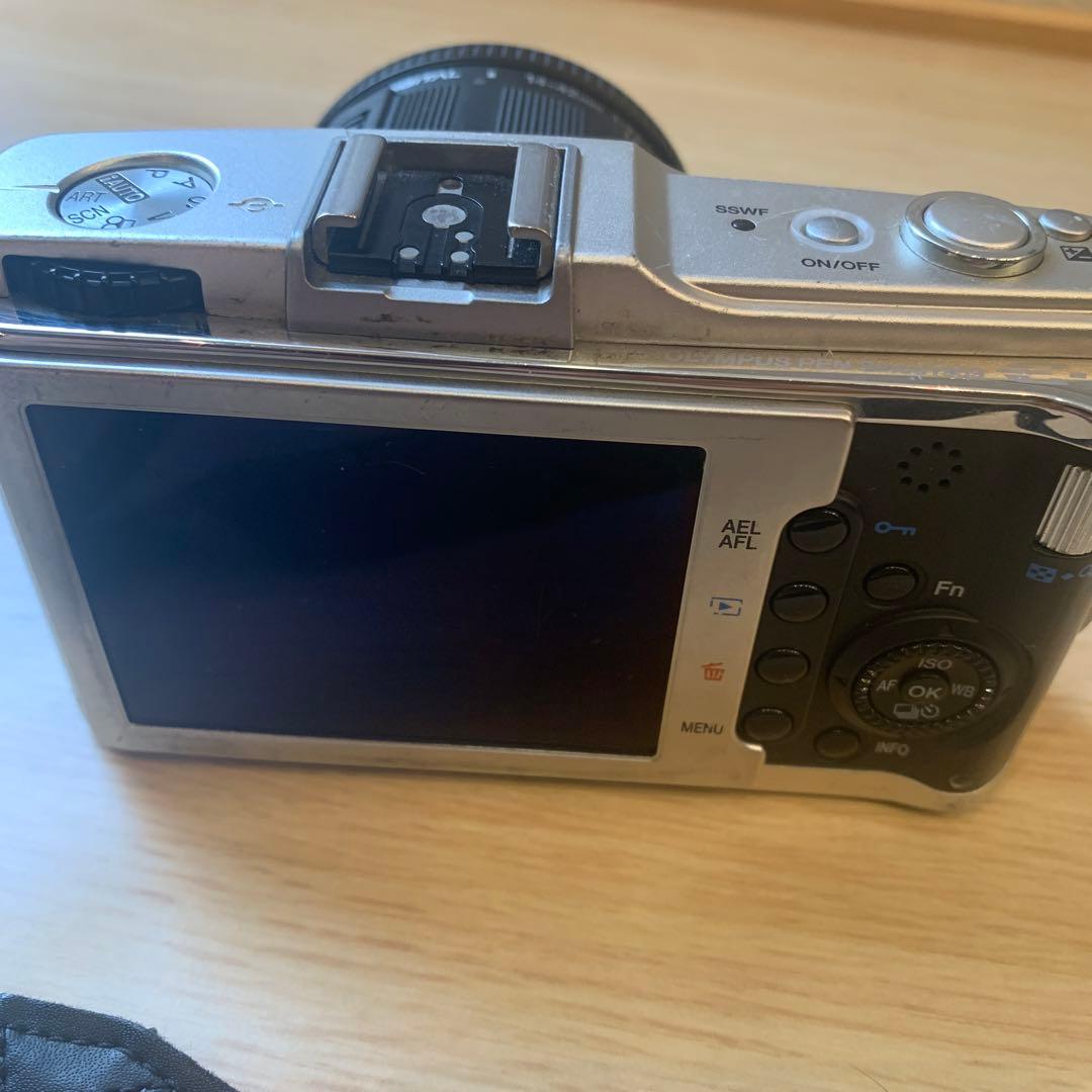 OLYMPUS PEN E-P1 ミラーレスカメラ