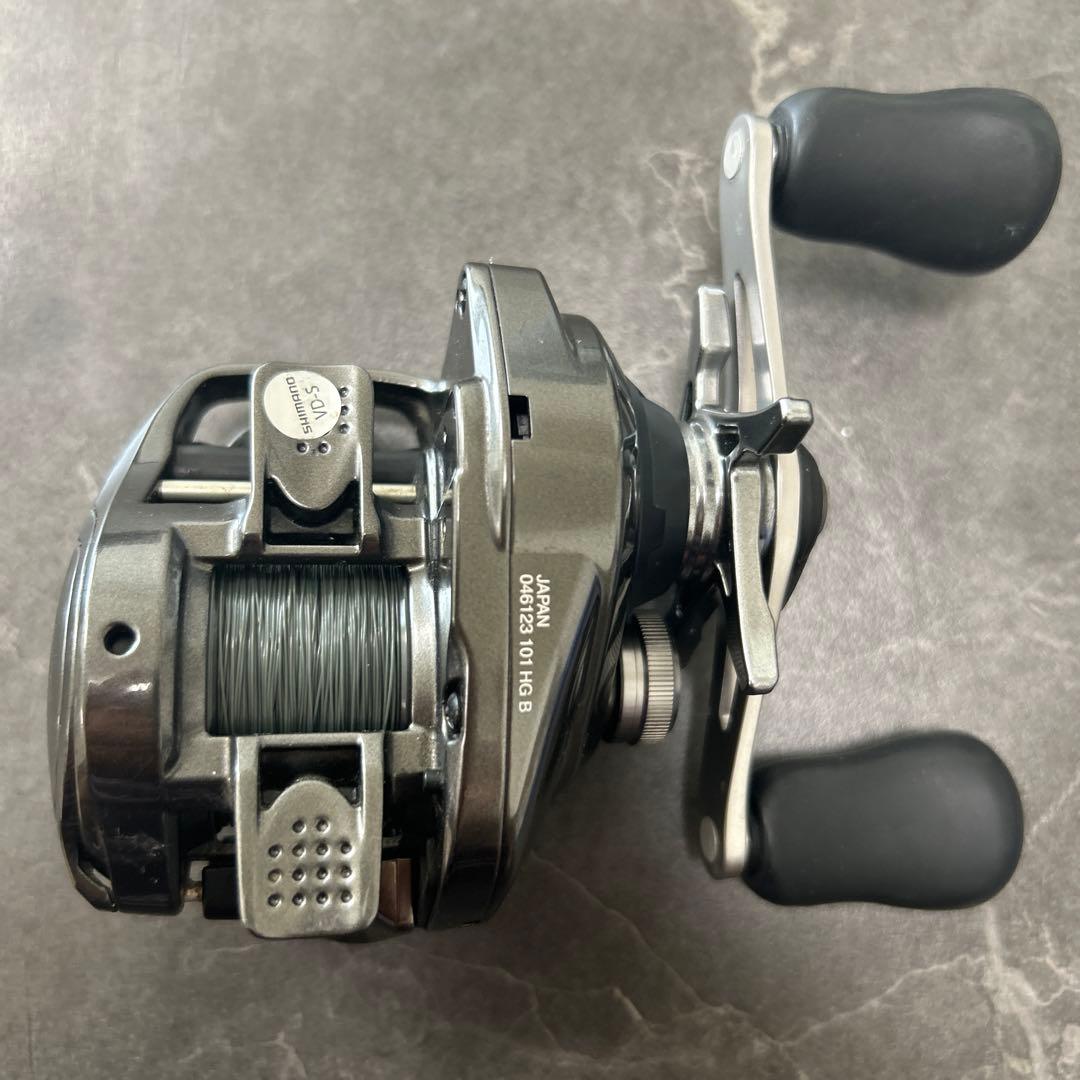 『美品』23nium 101HGベイトリール 左ハンドル