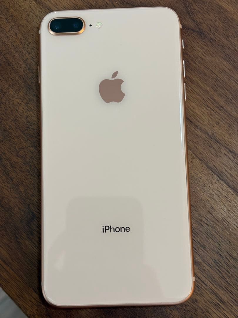 iPhone 8 Plus 64GB SIMフリー