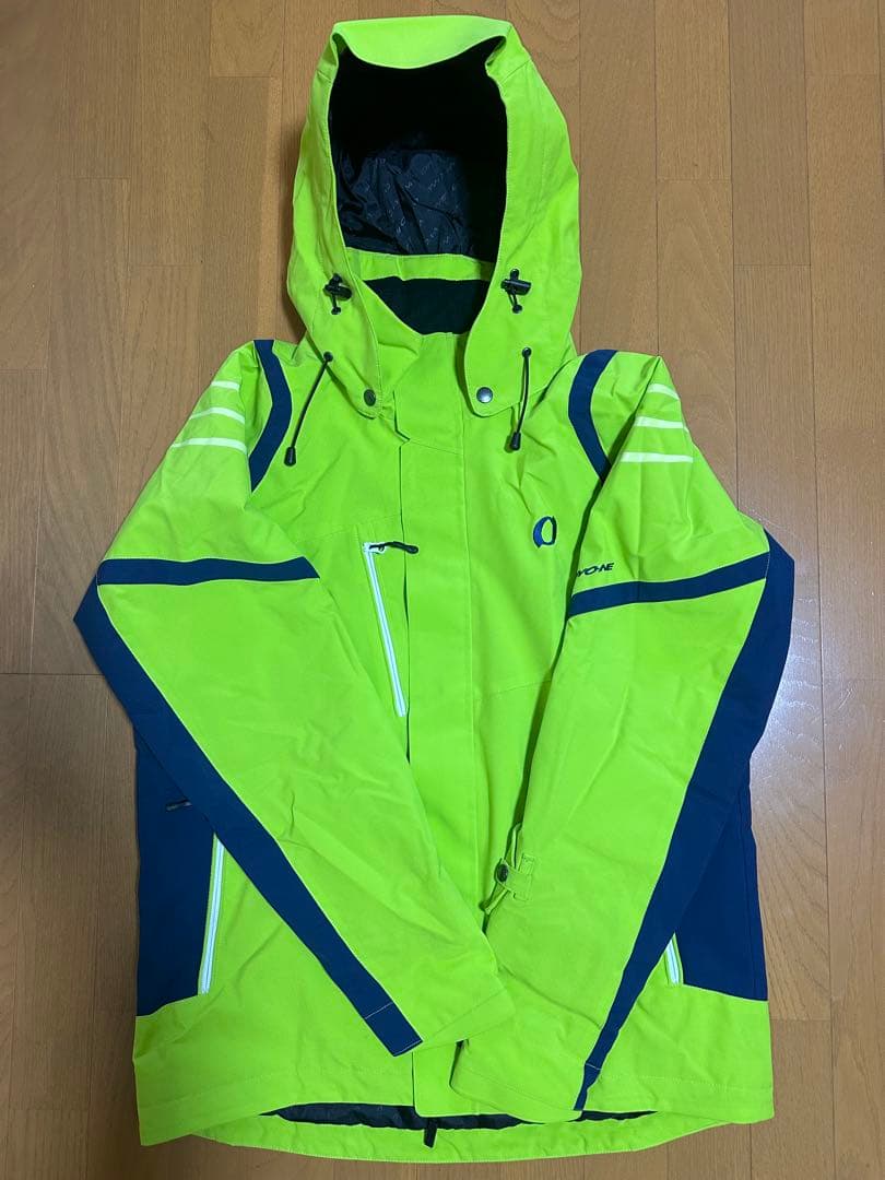 ON-YO-NE（オンヨネ）スキーウェア（上）