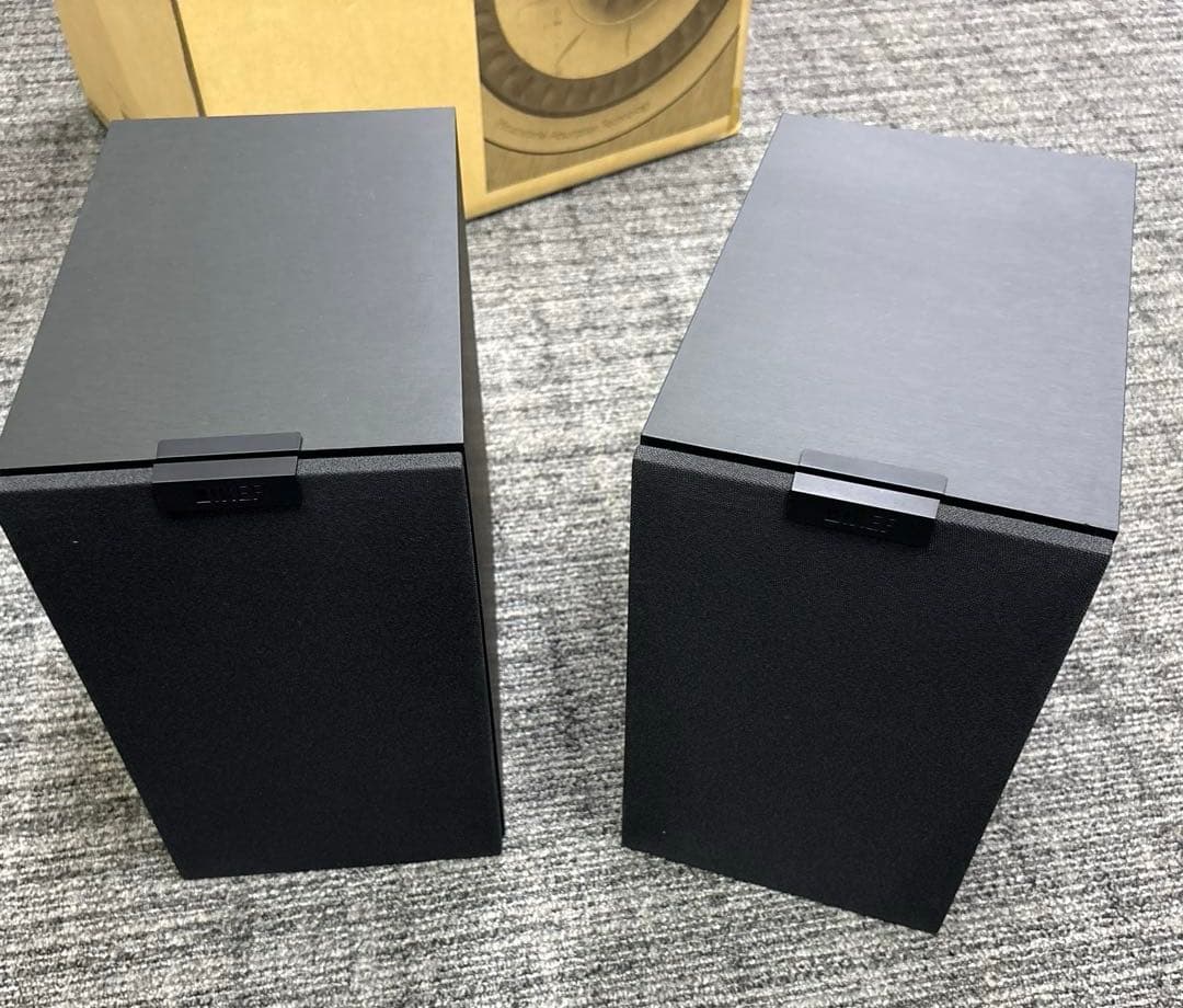 KEF Q1 スピーカー