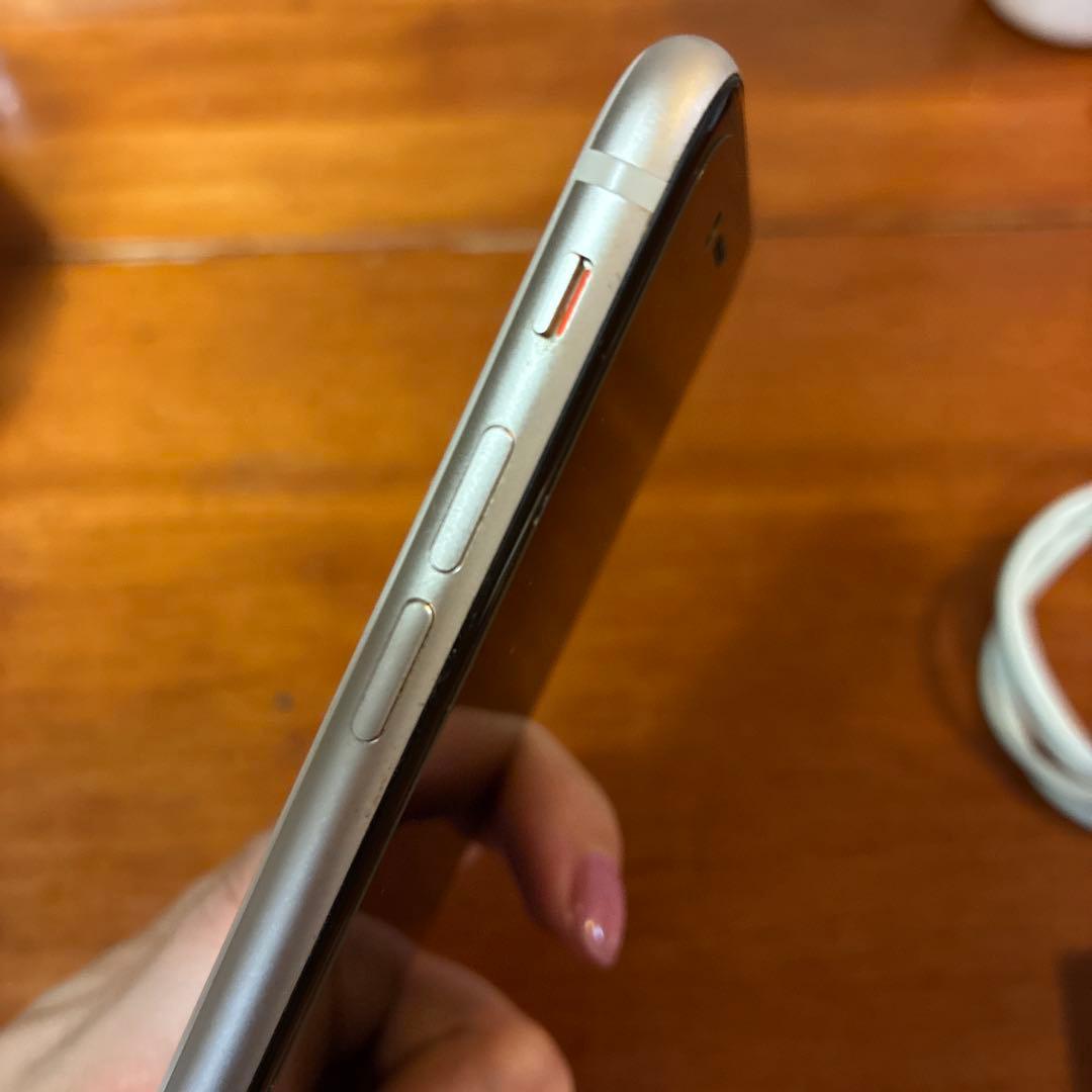 Apple iPhone SE 第3世代 本体