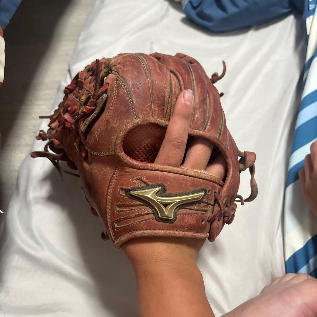 Mizuno 硬式レザーグローブ 赤