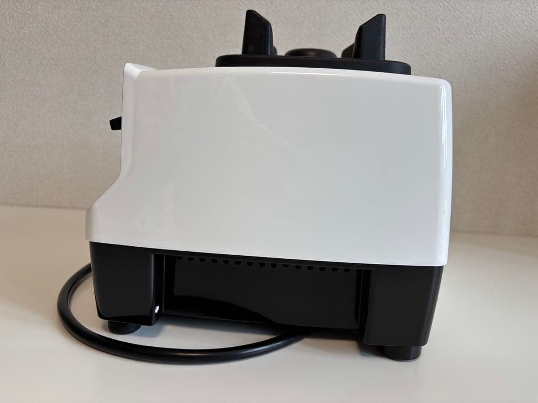 美品！ホワイトカラー Vitamixレシピブック付き/2018年東急百貨店で購入