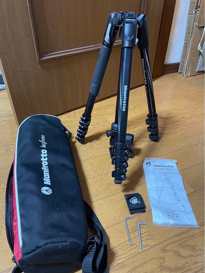 マンフロット ビーフリー アルミ三脚 レッド MKBFRA4RD-BH