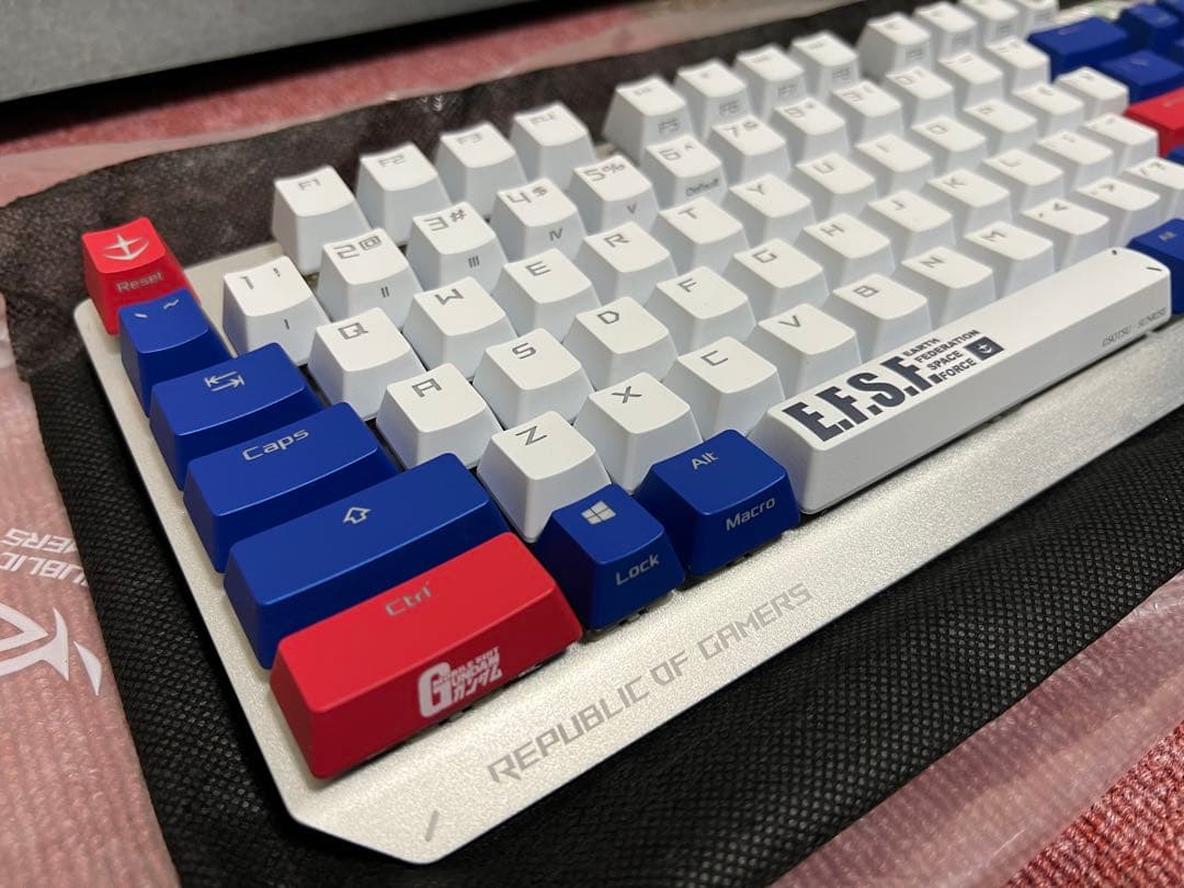 ROG STRIX SCOPE TKL ガンダム ゲーミング キーボード 赤軸