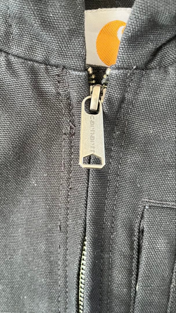 Carhartt ブラック フード付きベスト