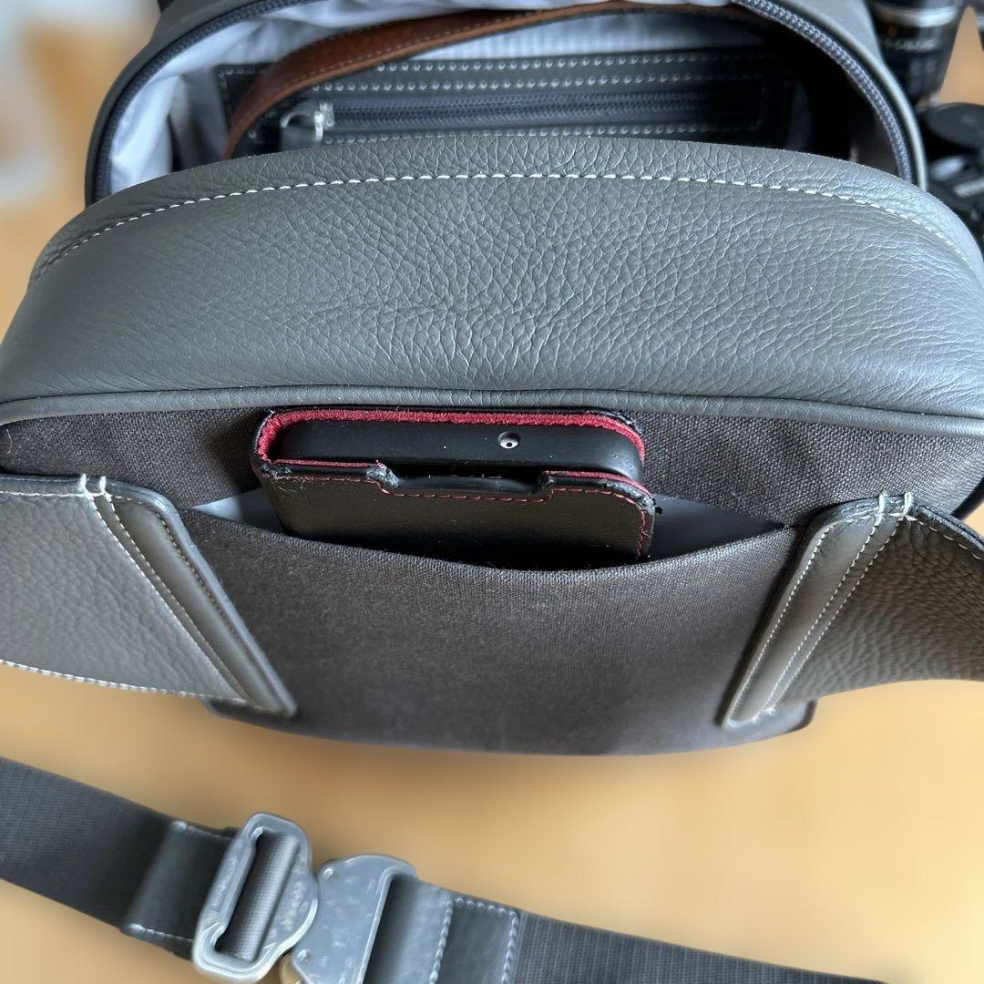 レザーカメラバック　objcts.io 防水加工