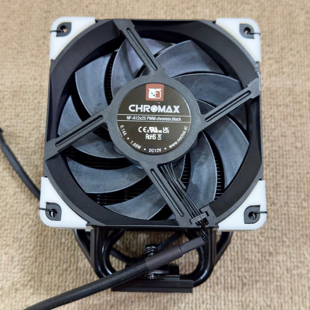 Noctua NH-U12A chromax.black カスタムパーツ付き
