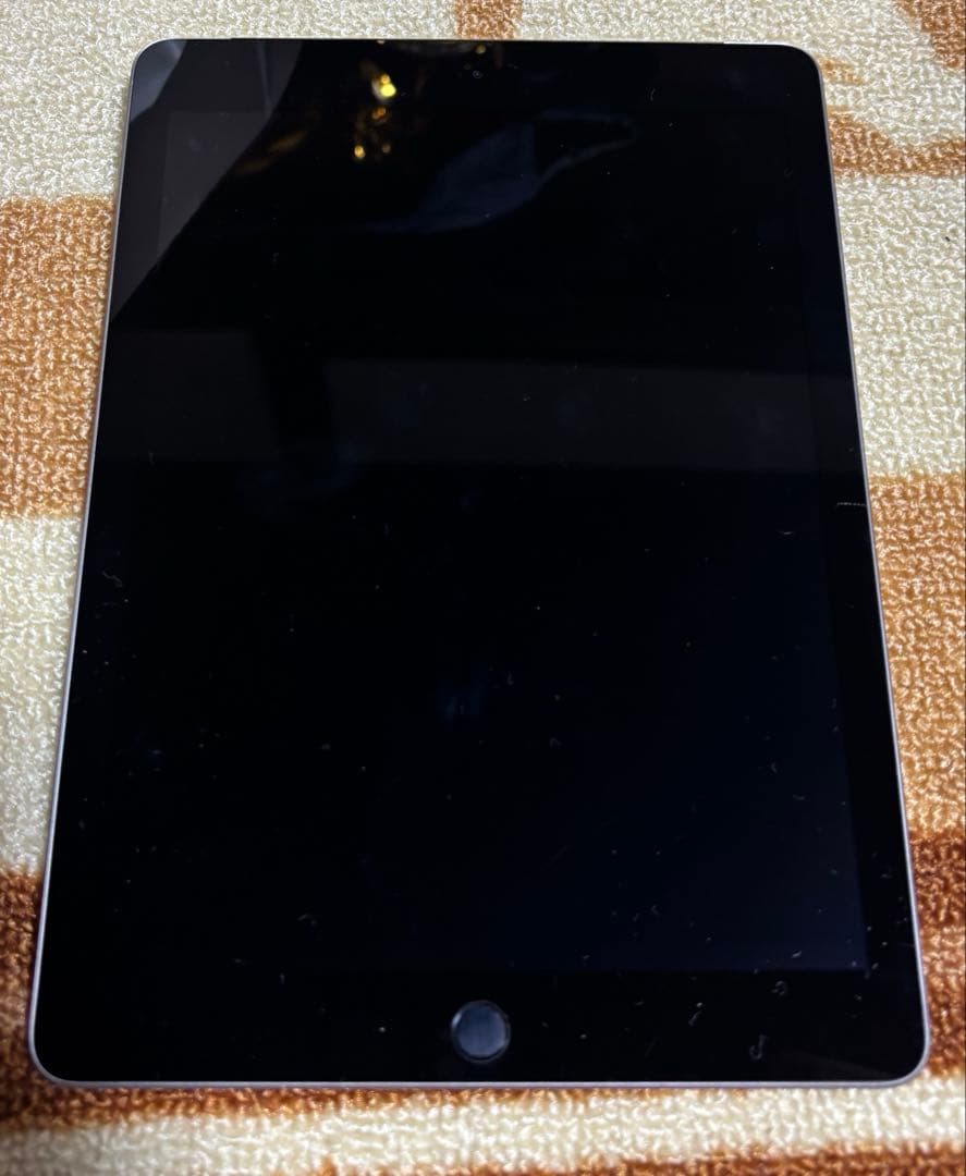 iPad （第6世代）32GB ケースおまけ付