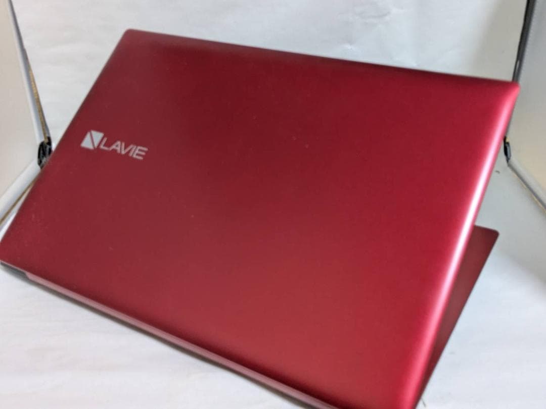 NEC　Lavie　NS300MAR　超美品赤　SSD　WIN11 Office