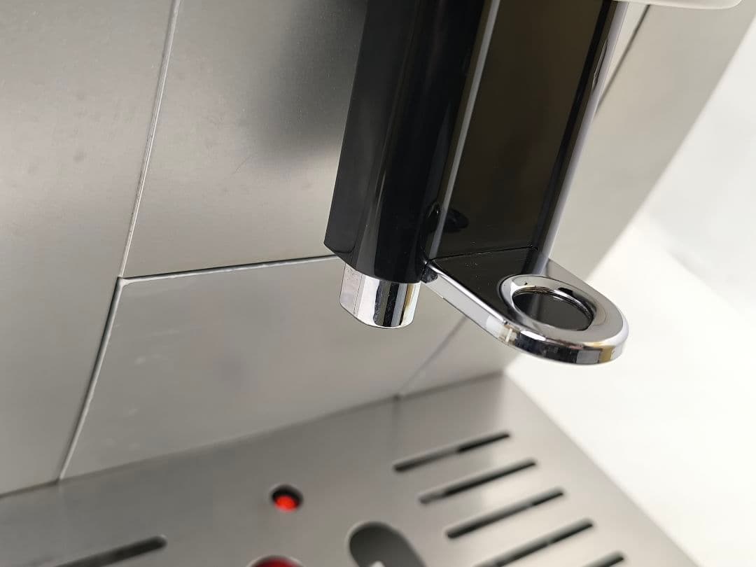 デロンギ　コンパクト2全自動コーヒーマシン　マグニフィカS　ECAM22110