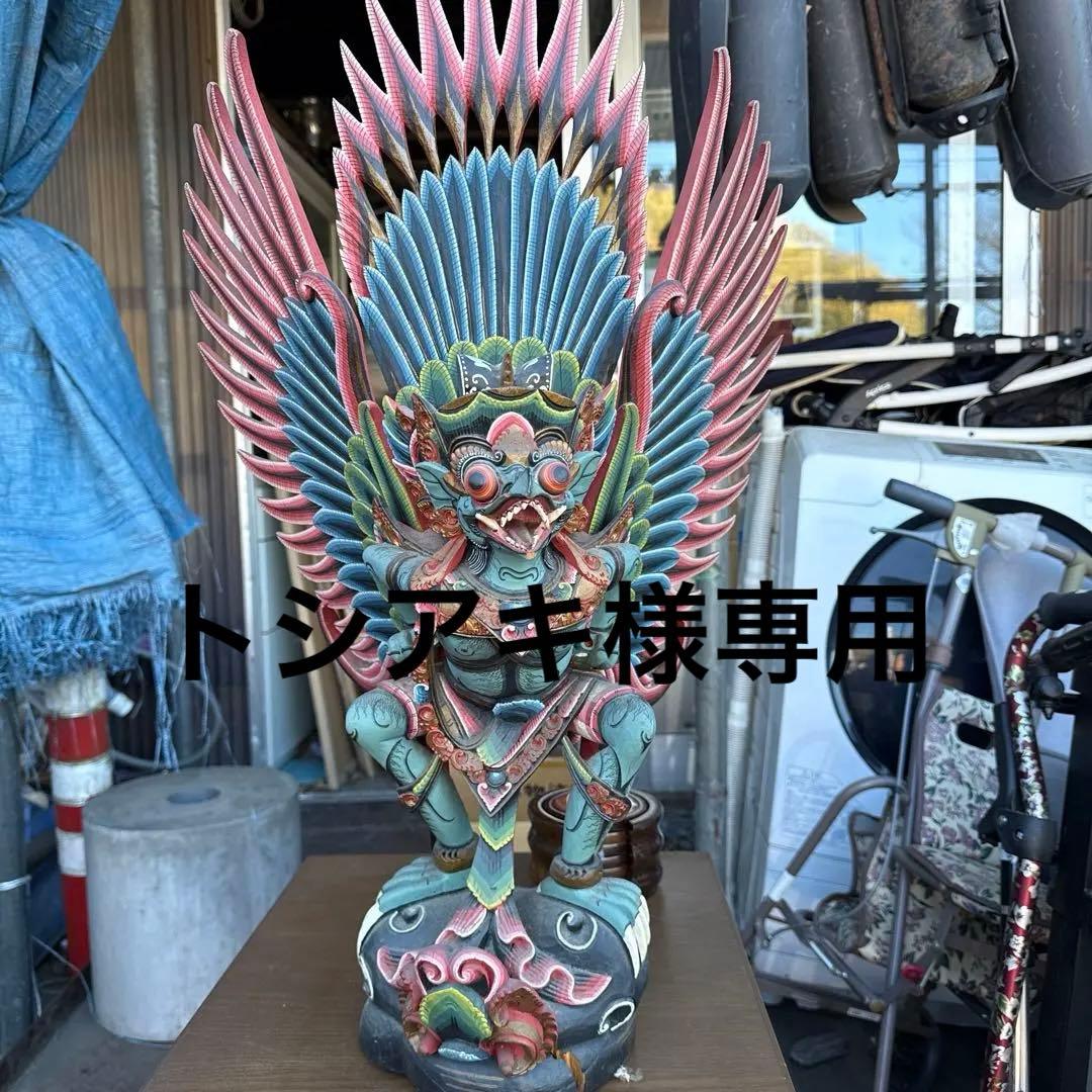 木製神話的生き物彫刻