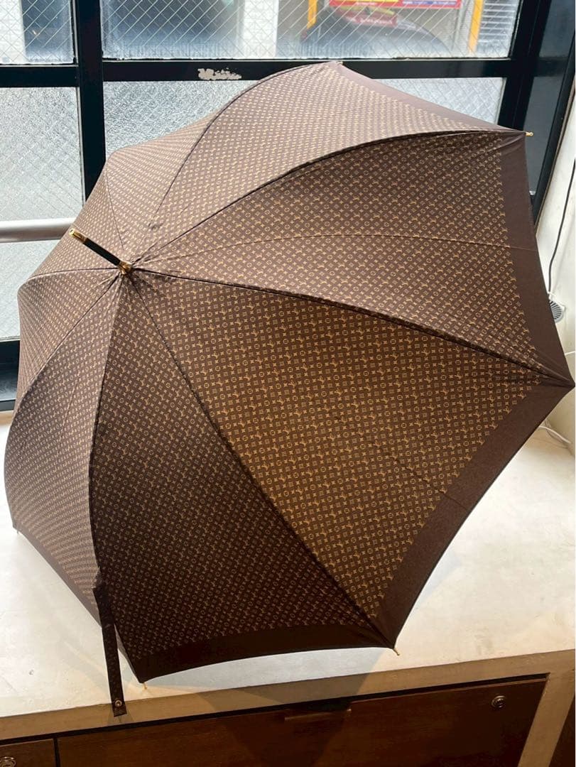 【試し使いのみ】LOUIS VUITTONモノグラム パラプルュイ ジブレ 傘