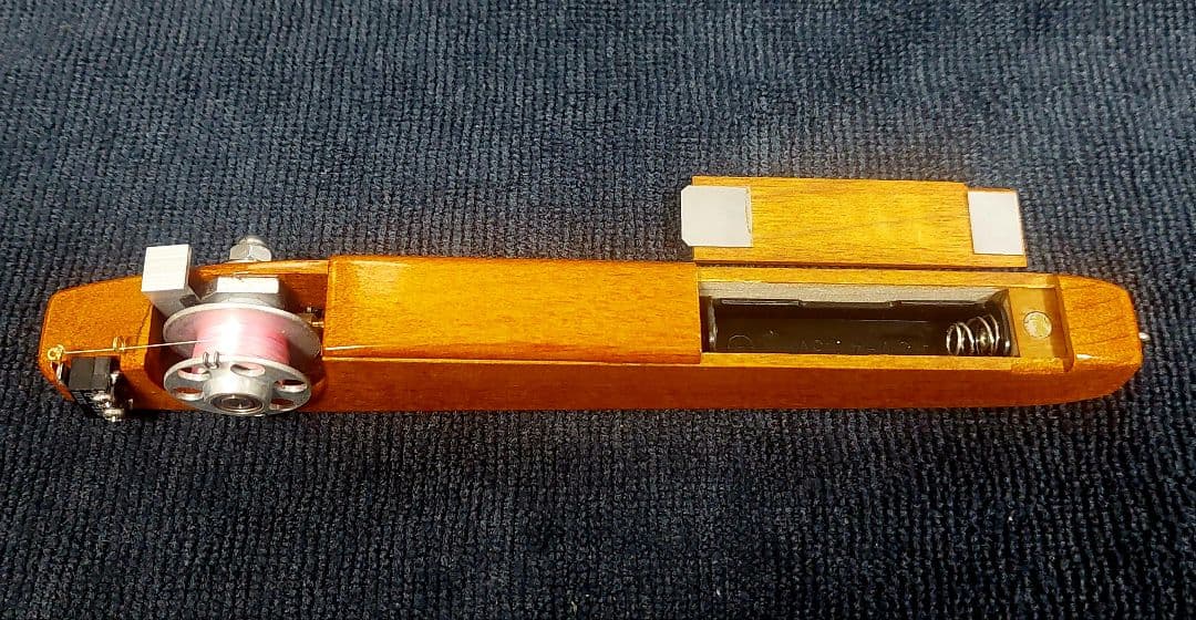 桐製わかさぎ電動リ一ル k-zan桐電動リール グレイス(右仕様)使用数回美品