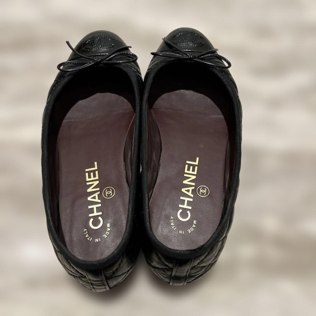 CHANEL ブラック フラットシューズ
