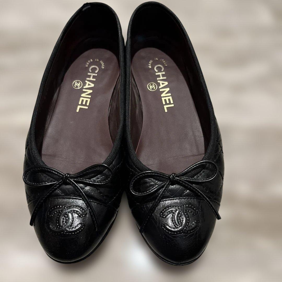 CHANEL ブラック フラットシューズ