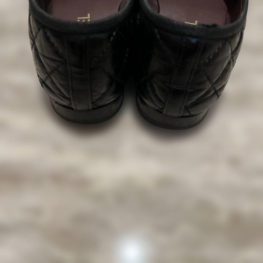 CHANEL ブラック フラットシューズ