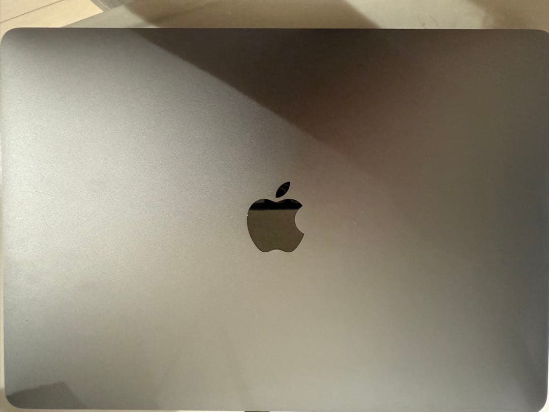 M1 MacBookAir 13インチ バッテリー状態100% 256GB