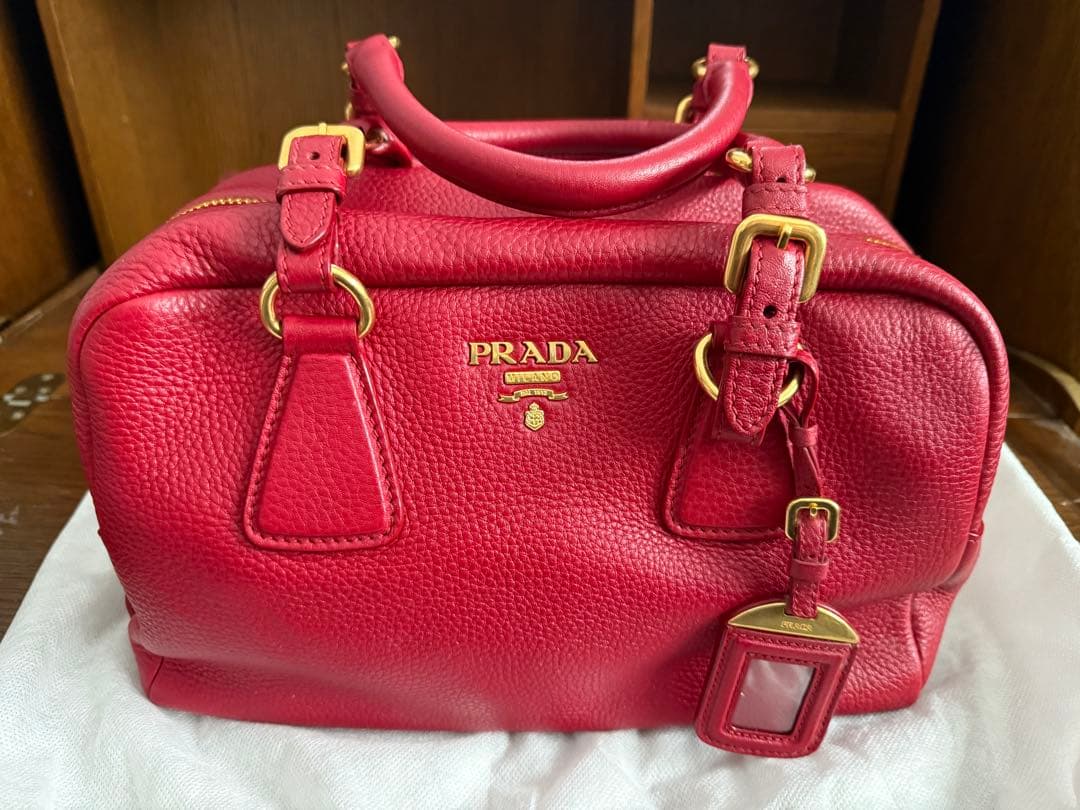 PRADA 赤 レザー ハンドバッグ　　1BB091 恐らく未使用