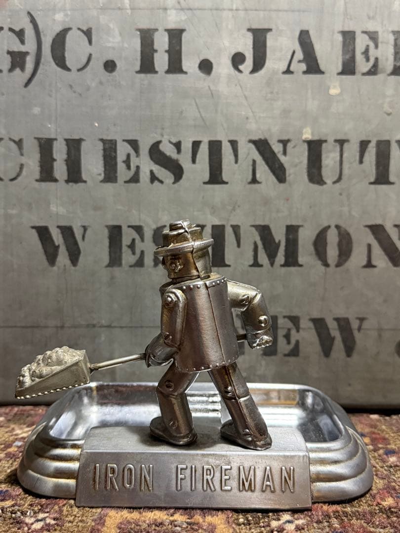 アンティーク雑貨 Iron Fireman Ashtray