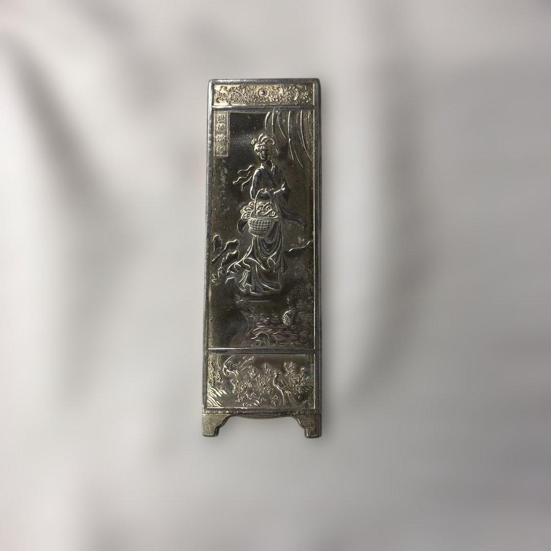 中国、銀足￼ 金属製 女性像 彫刻 装飾品