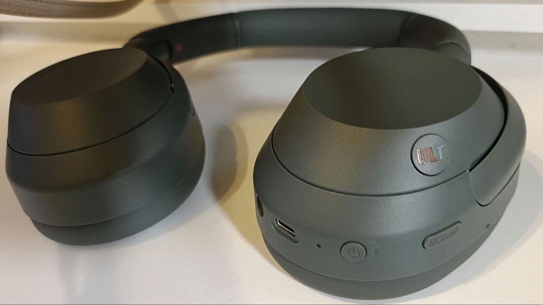 奈々さん　美品！！SONY ULT WEAR ワイヤレスヘッドホン グレー