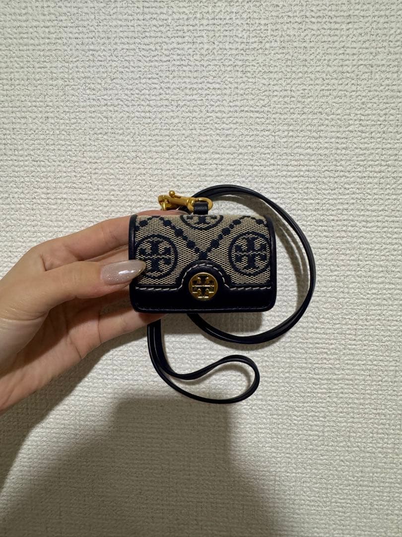 Tory Burch AirPodsケース