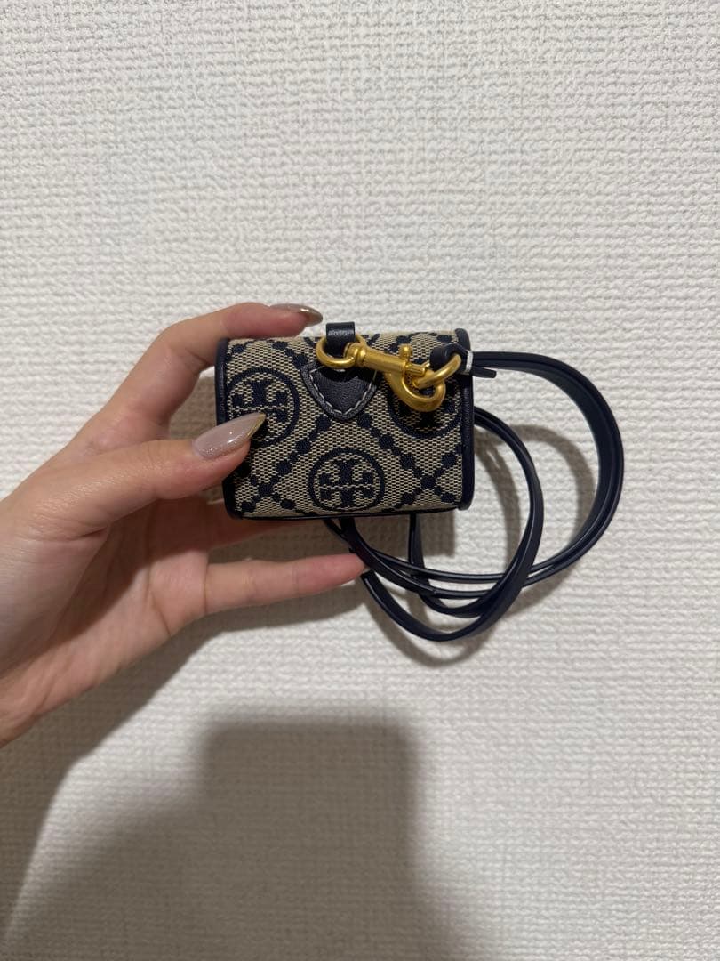 Tory Burch AirPodsケース