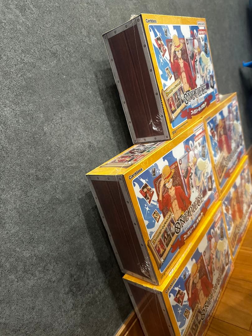 シュリンク付きONE PIECEカードゲーム ファミリーデッキセット 5BOX