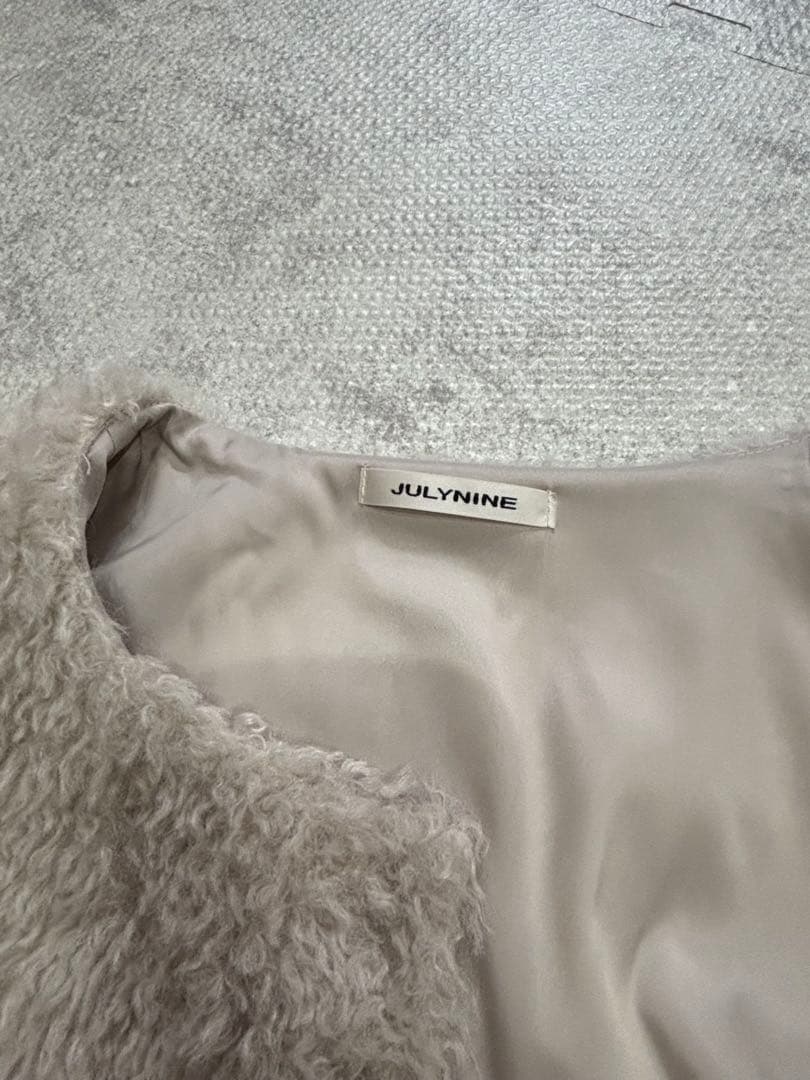 july nine ベージュ ベスト