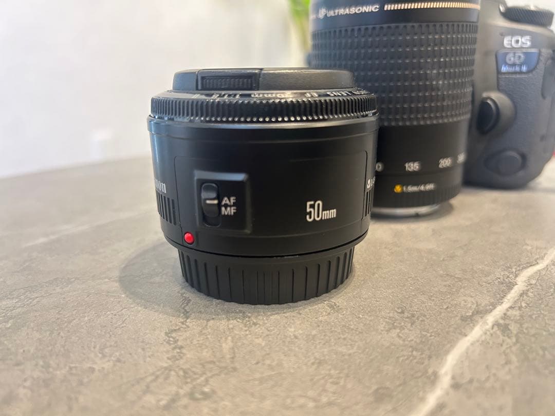 フルサイズ対応EF 75-300mmレンズ、50mm単焦点レンズの2個セット