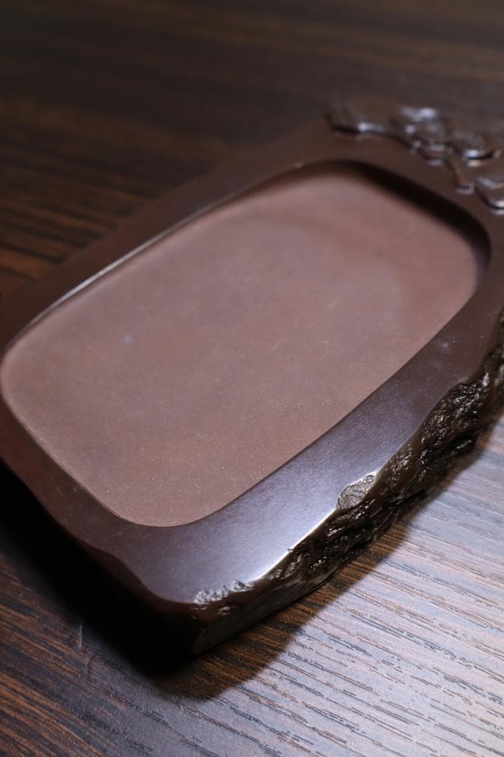 【新品未使用】赤間硯　下井唯石作　梅文研彫　桐箱付き