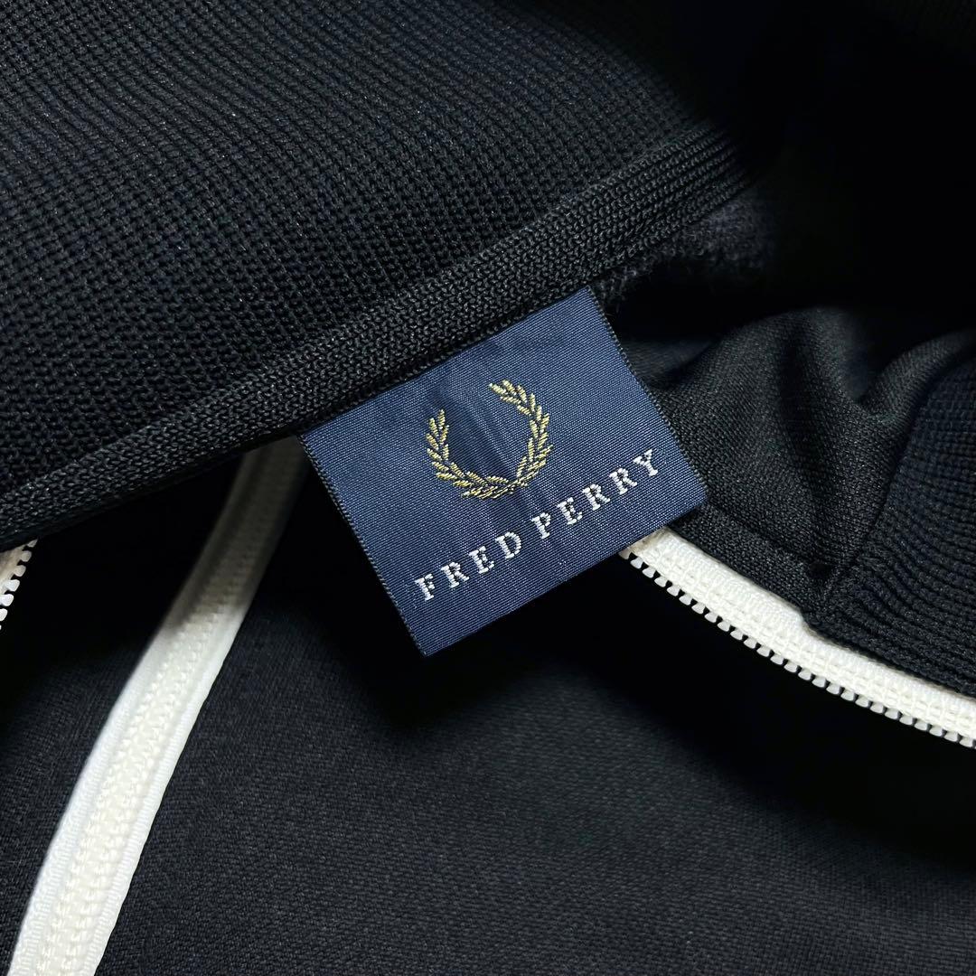 FRED PERRY フレッドペリー トラックジャケット ブラック