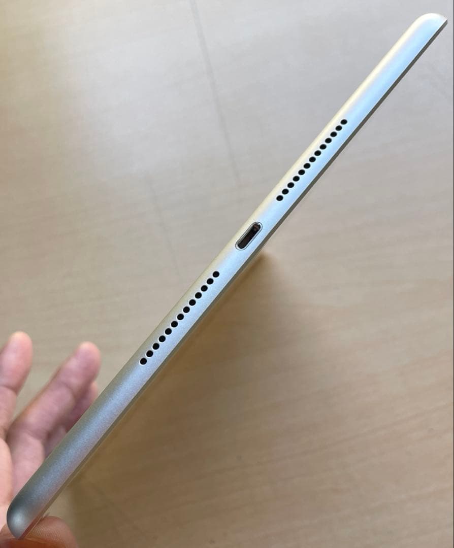 iPad 第7世代 Wi-Fi+Cellular シルバー　32GB 超美品#6
