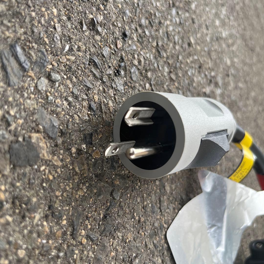 三菱アウトランダー充電ケーブル