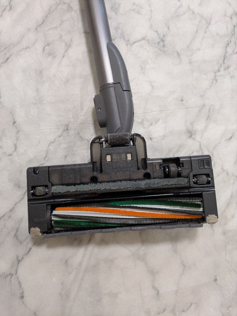 付属品完備トルネオ コードレスクリーナーVC-CLX72　2023年製　保証書