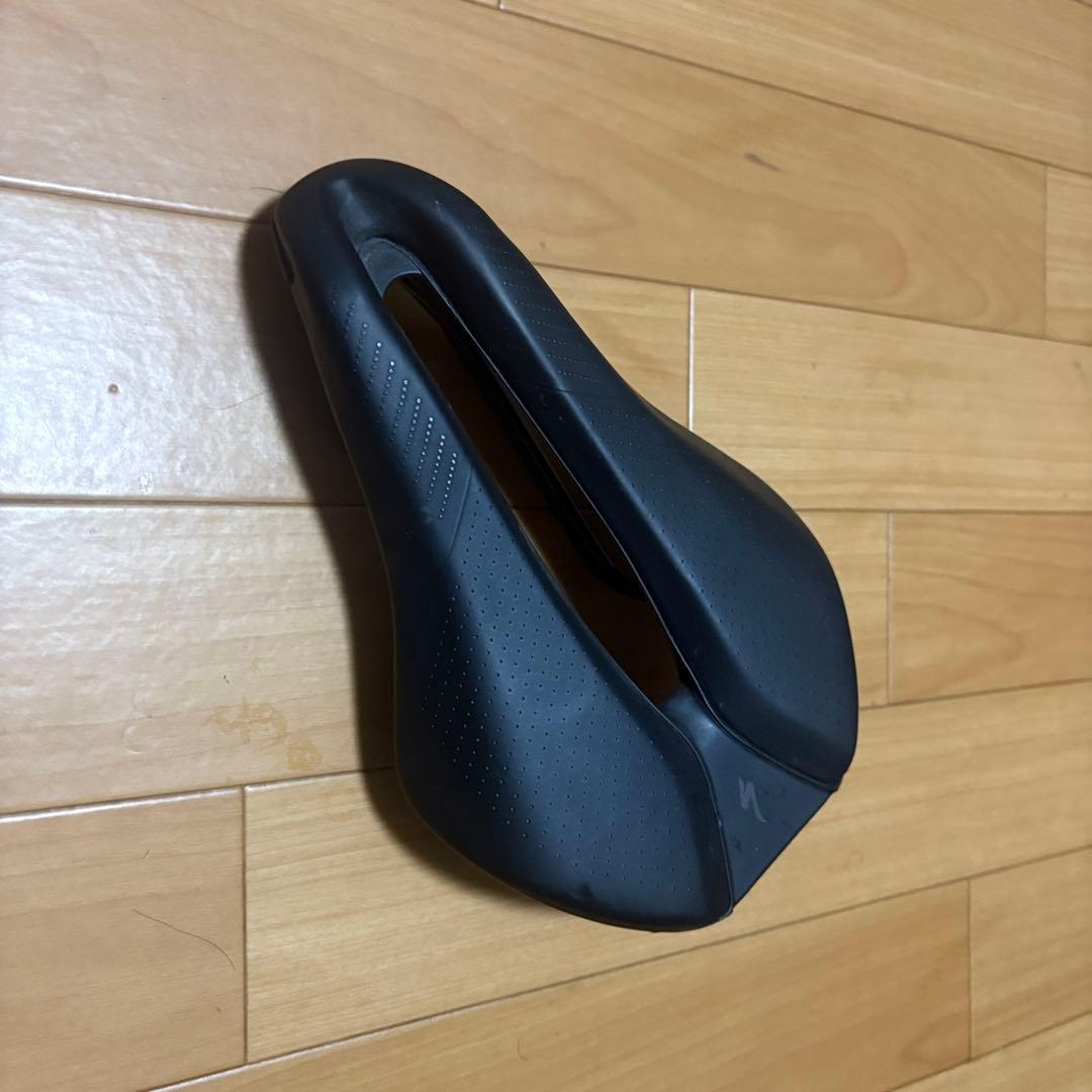 specializedシテロ サドル