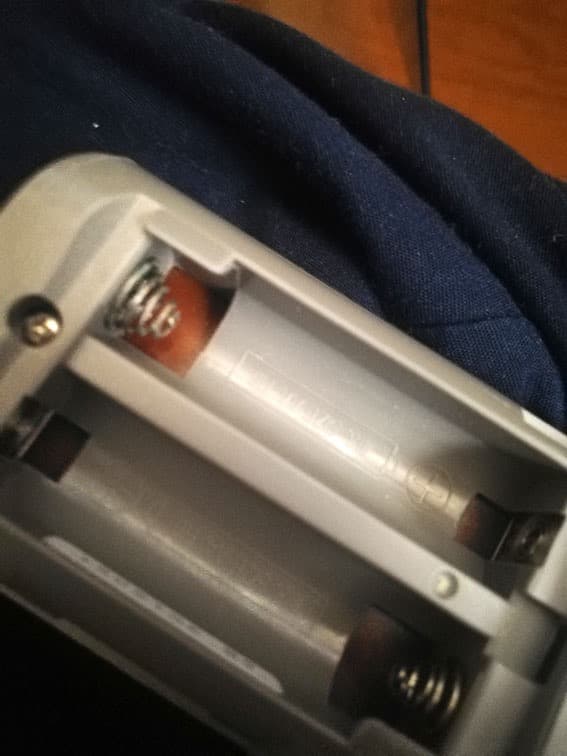 SONY　液晶デジタルテレビ／ ブラビアKDL-32V1000／2006年式