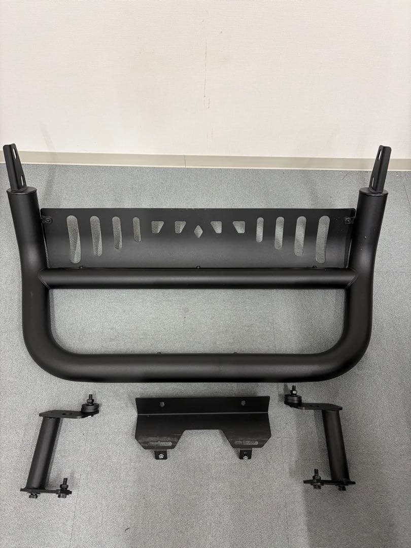 引き取り限定　デリカD5 MC前　ブルバー　バンパーガード