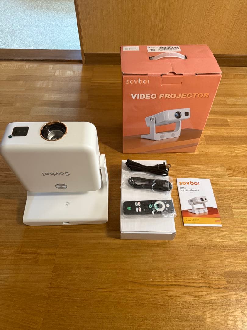 Sovboi S61Pro ホワイトプロジェクター 本体