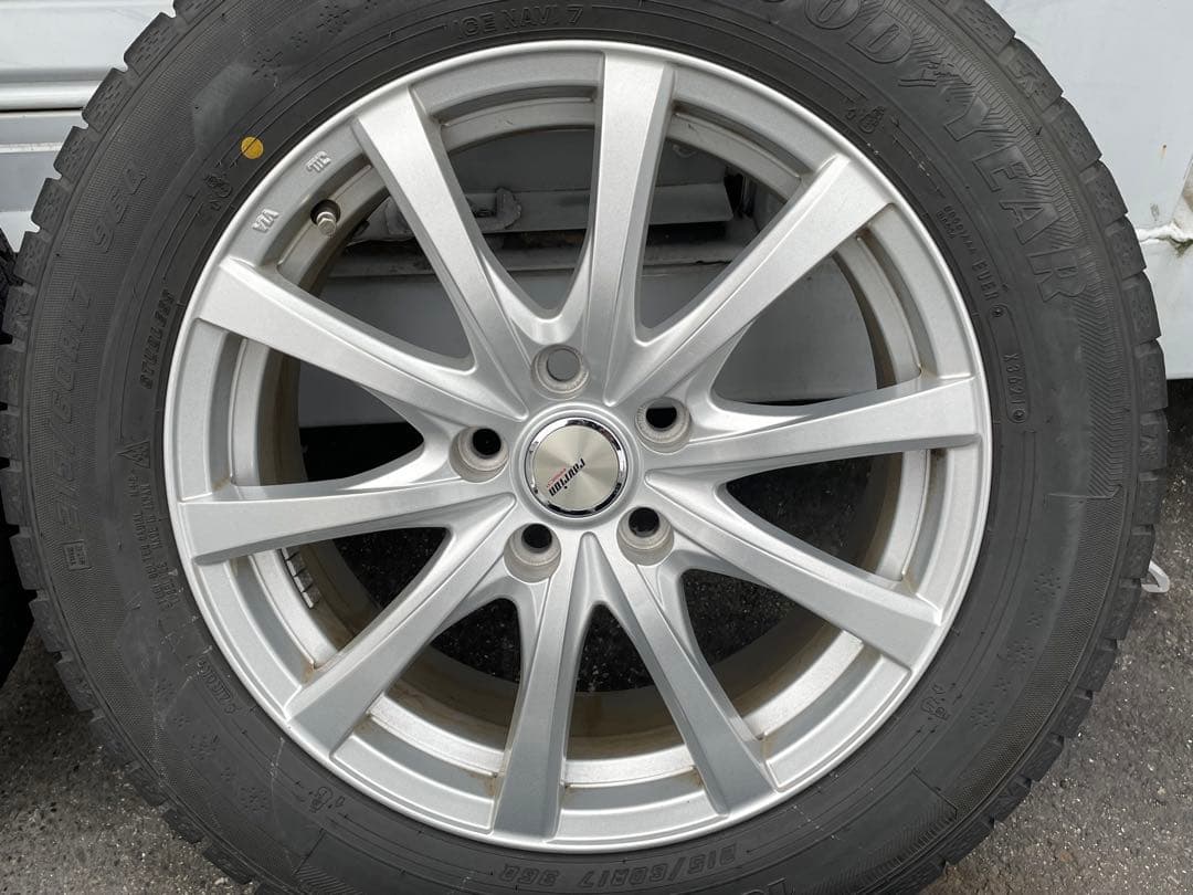 ☆スタッドレスタイヤ　215/60R17 2021年製 C-HRなどに☆