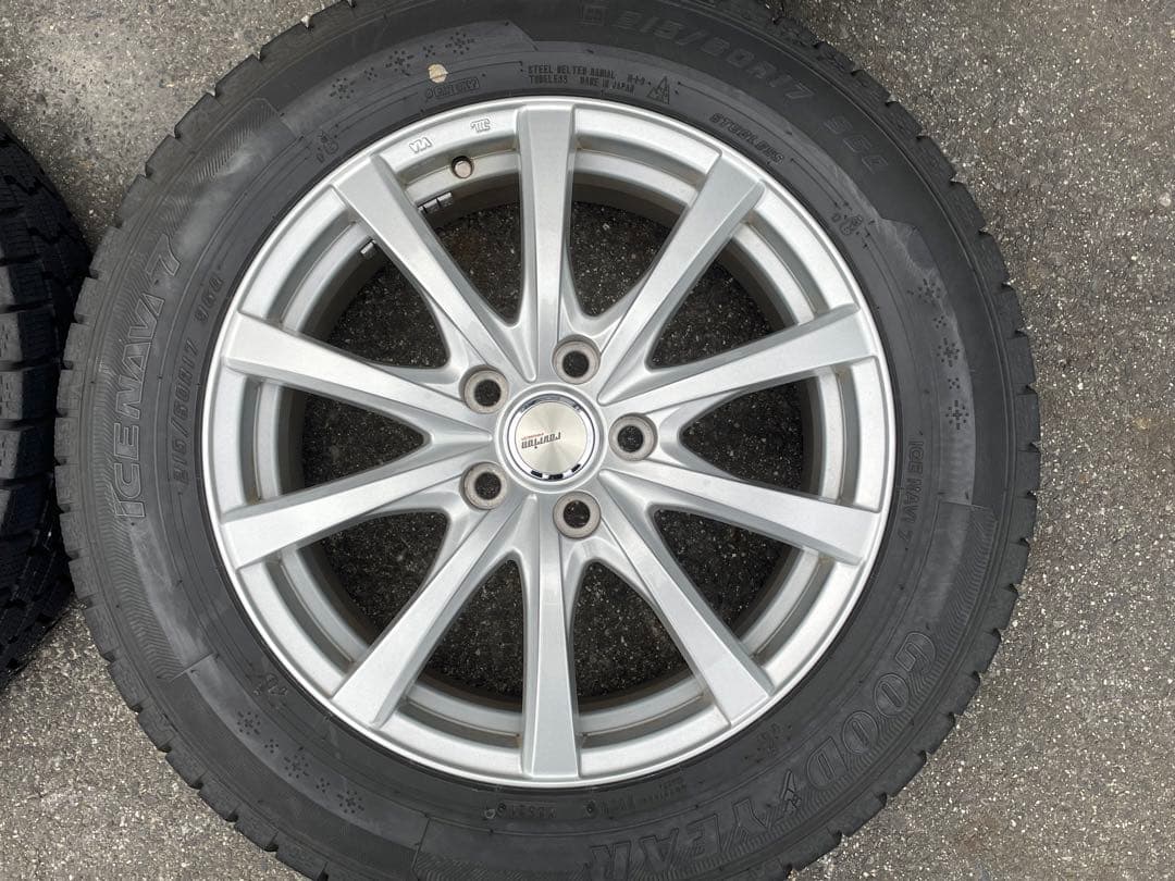 ☆スタッドレスタイヤ　215/60R17 2021年製 C-HRなどに☆