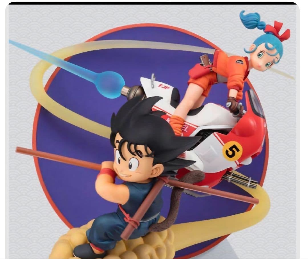 ドラゴンボール　フィギュアーツ　孫悟空・ブルマ バイク　フィギュア