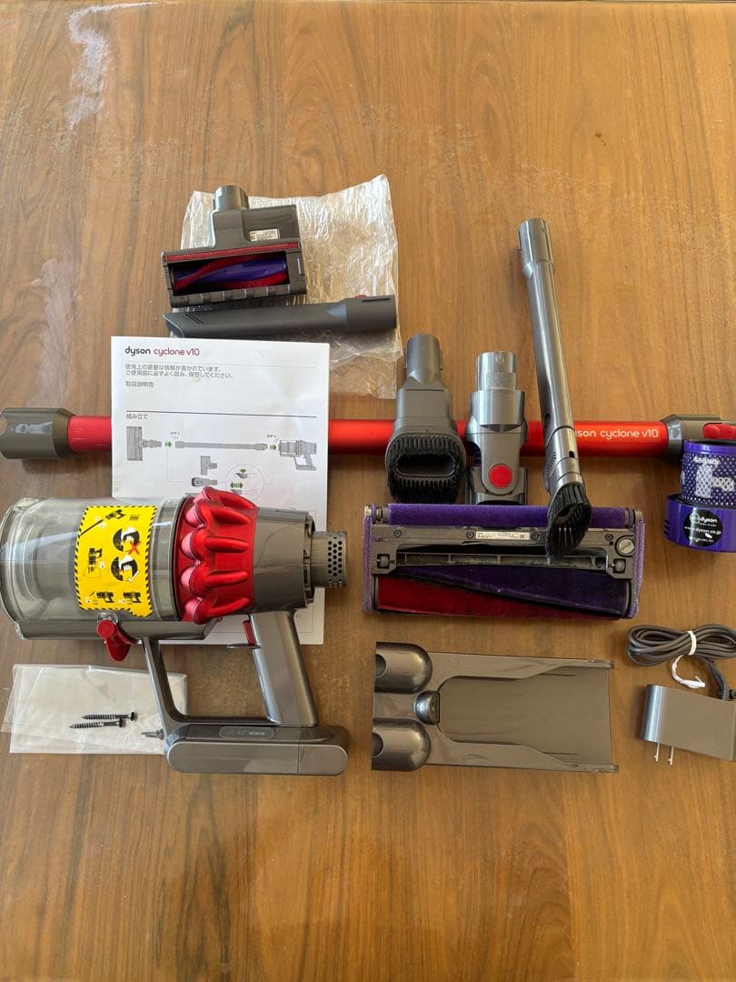 Dyson cyclone v10 スティッククリーナー本体